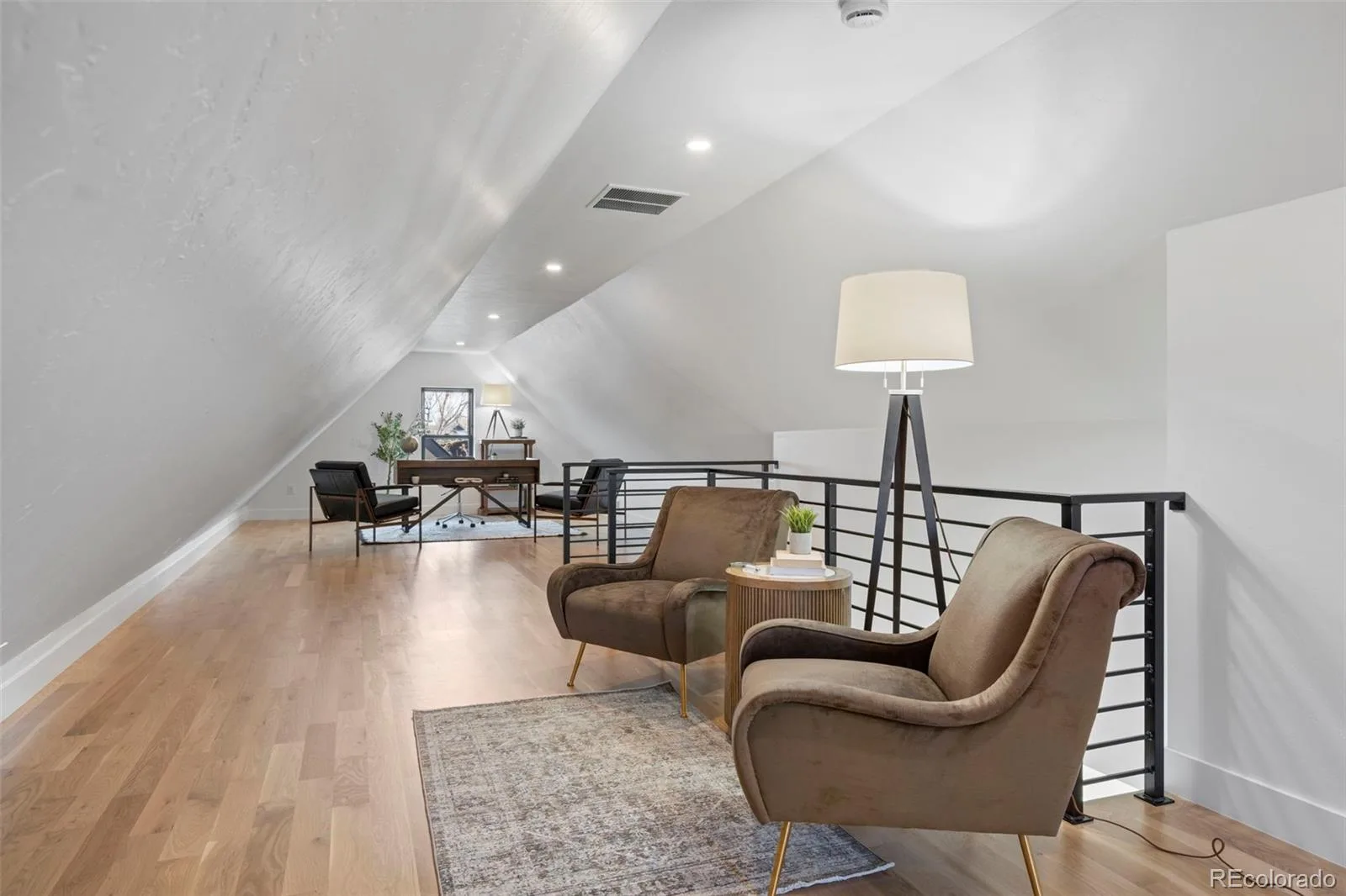 3240 N Franklin Street Denver CO 80205 | MLS #REC9483260 09282026160648 1600 27
