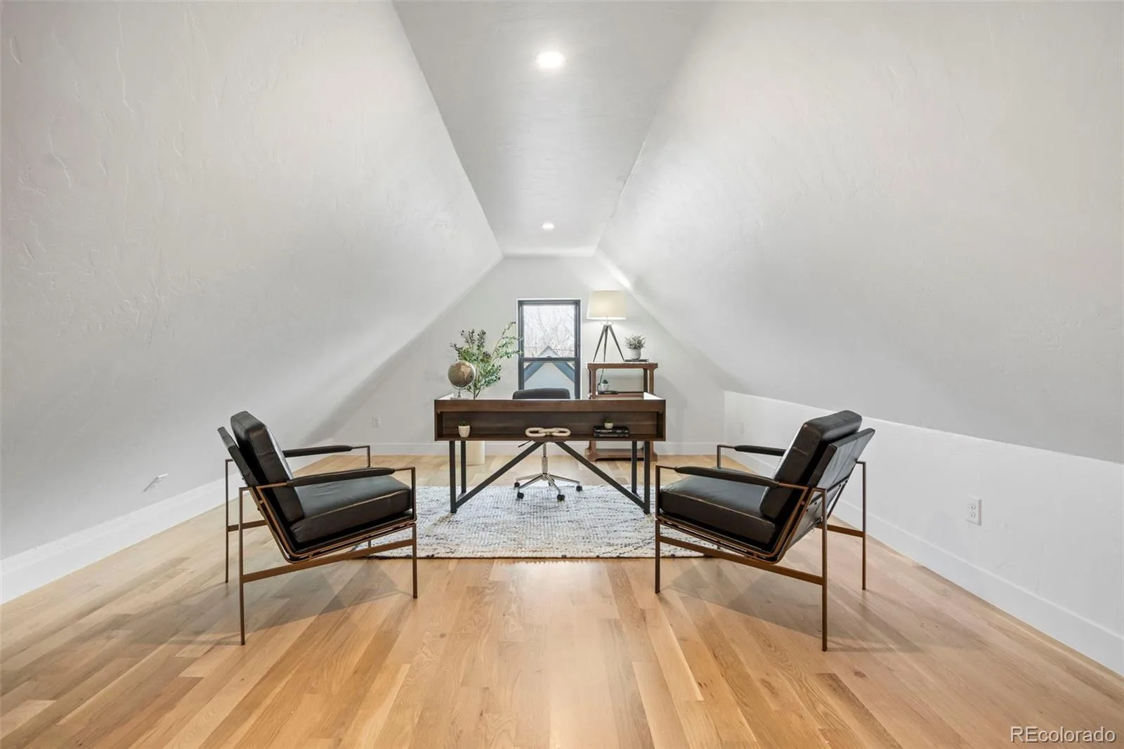 3240 N Franklin Street Denver CO 80205 | MLS #REC9483260 09282026160648 1600 28