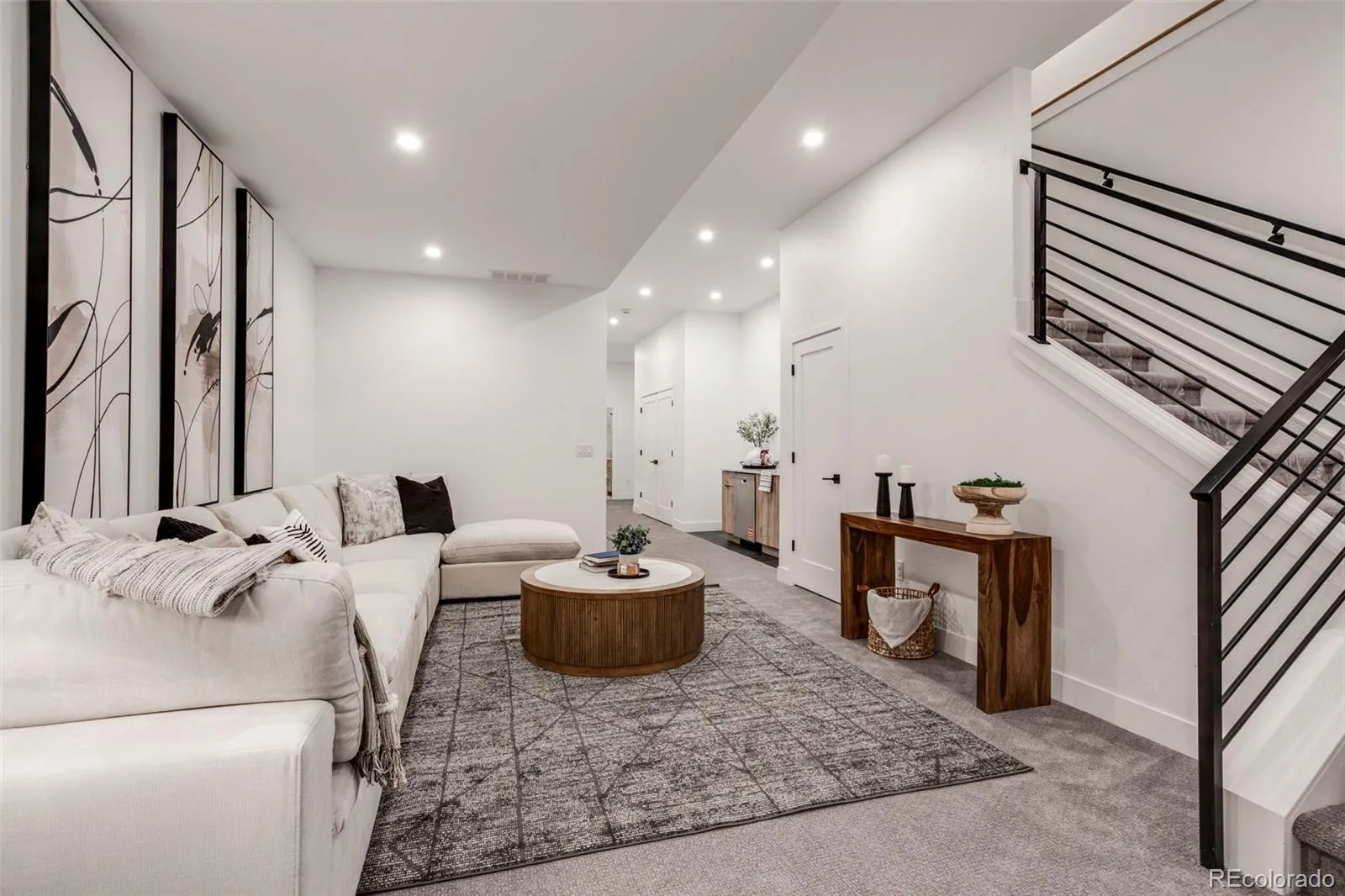 3240 N Franklin Street Denver CO 80205 | MLS #REC9483260 09282026160648 1600 31