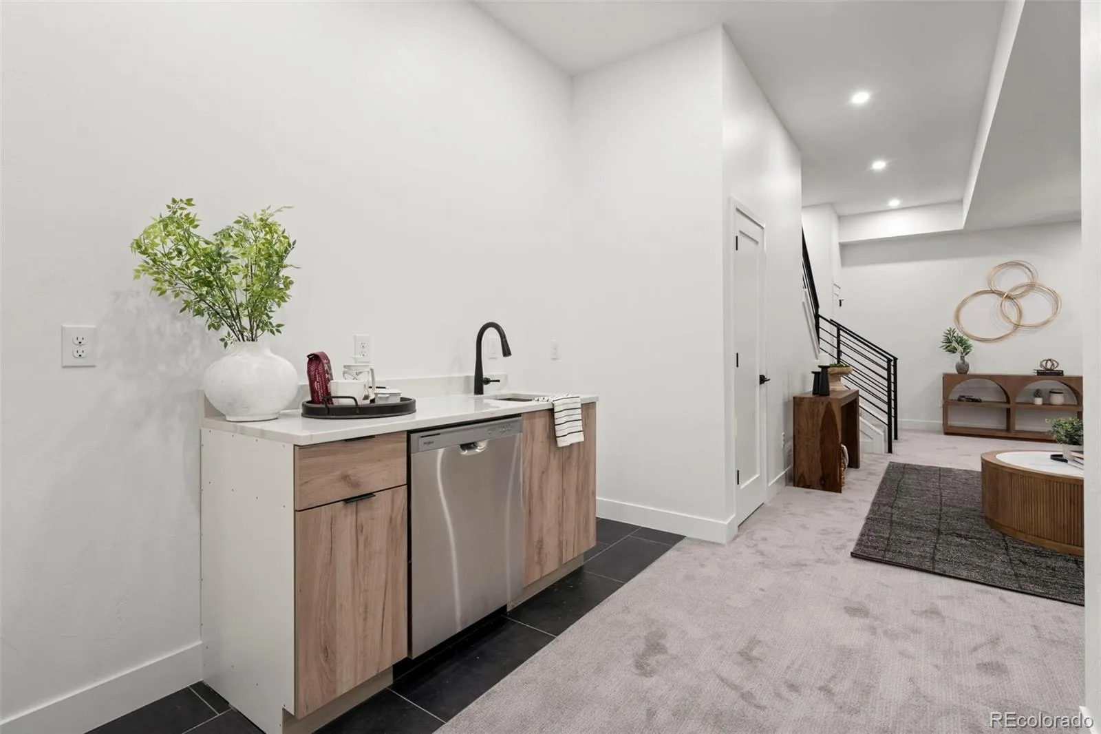 3240 N Franklin Street Denver CO 80205 | MLS #REC9483260 09282026160648 1600 33