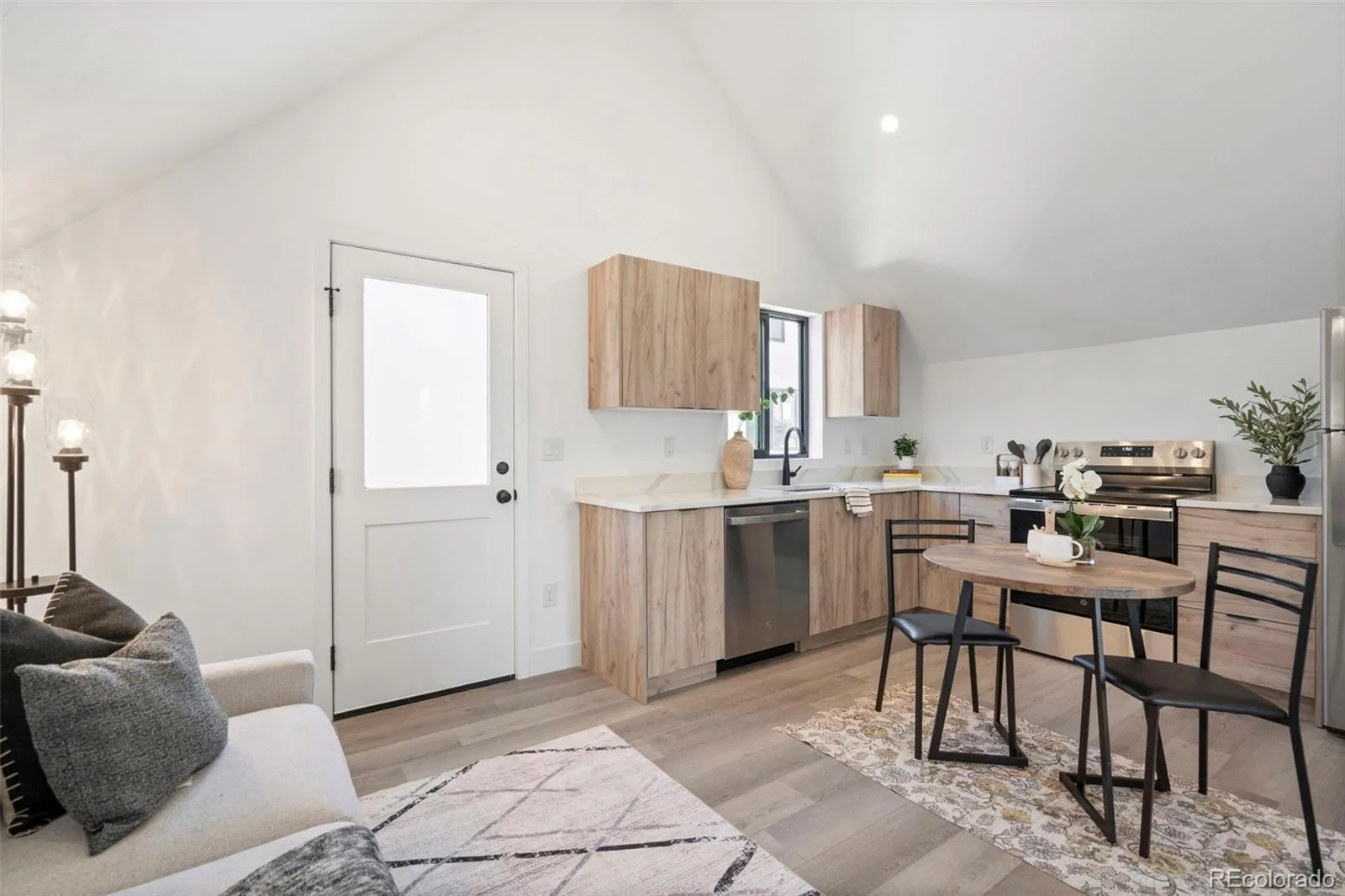 3240 N Franklin Street Denver CO 80205 | MLS #REC9483260 09282026160648 1600 37