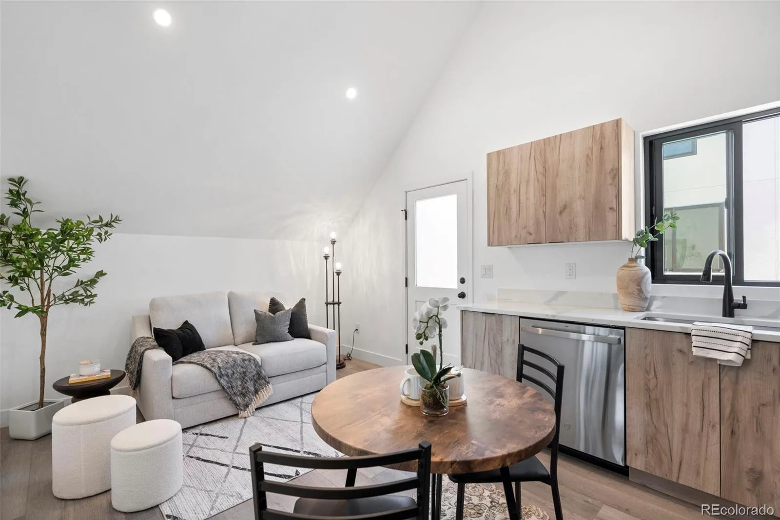 3240 N Franklin Street Denver CO 80205 | MLS #REC9483260 09282026160648 1600 38