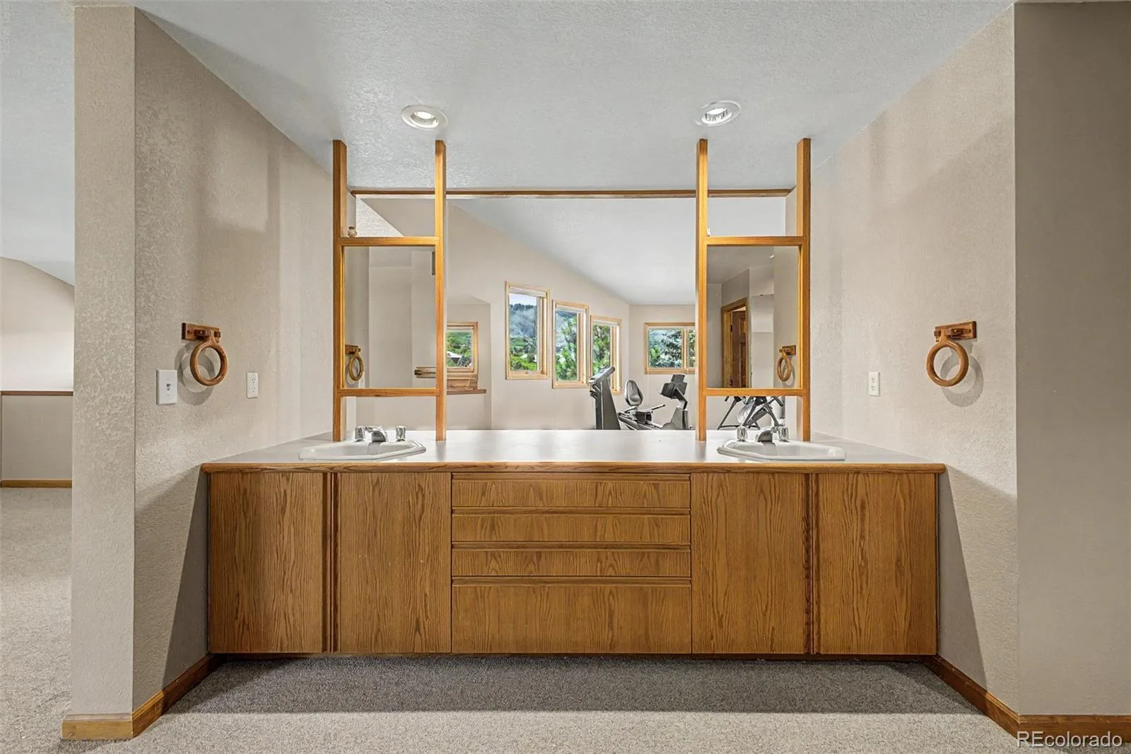 6936 Old Ranch Trail Littleton CO 80125 | MLS #REC9484256 08292026213624 1600 26