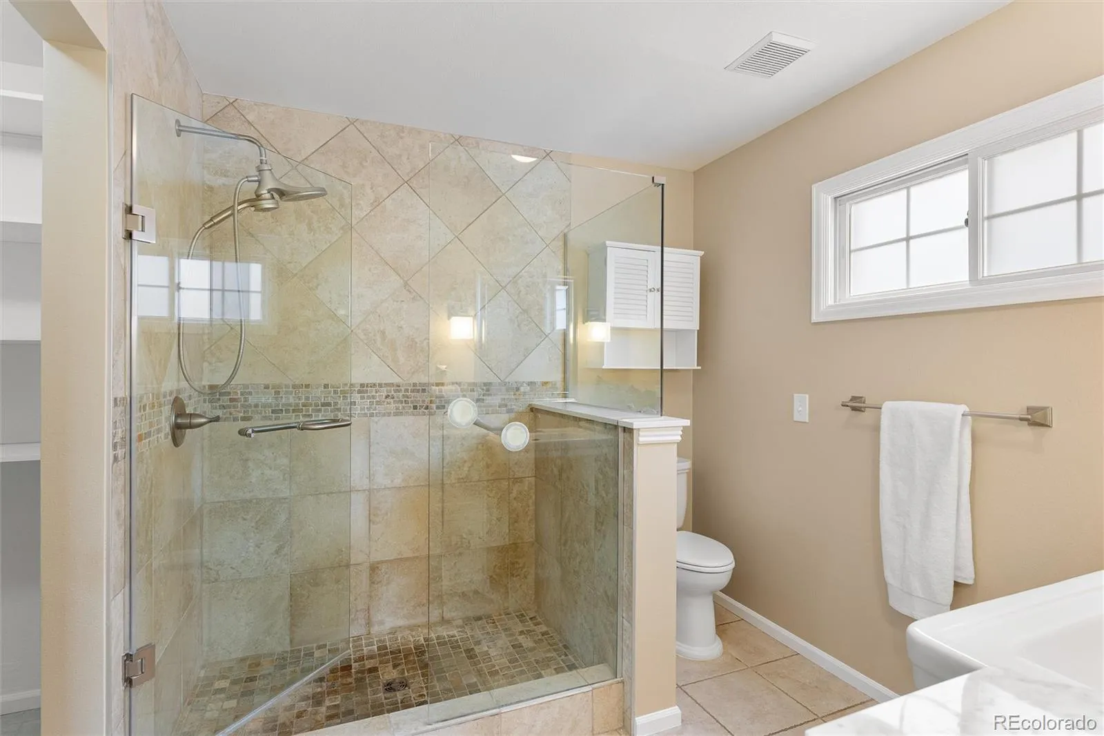 04162026173709 1600 19