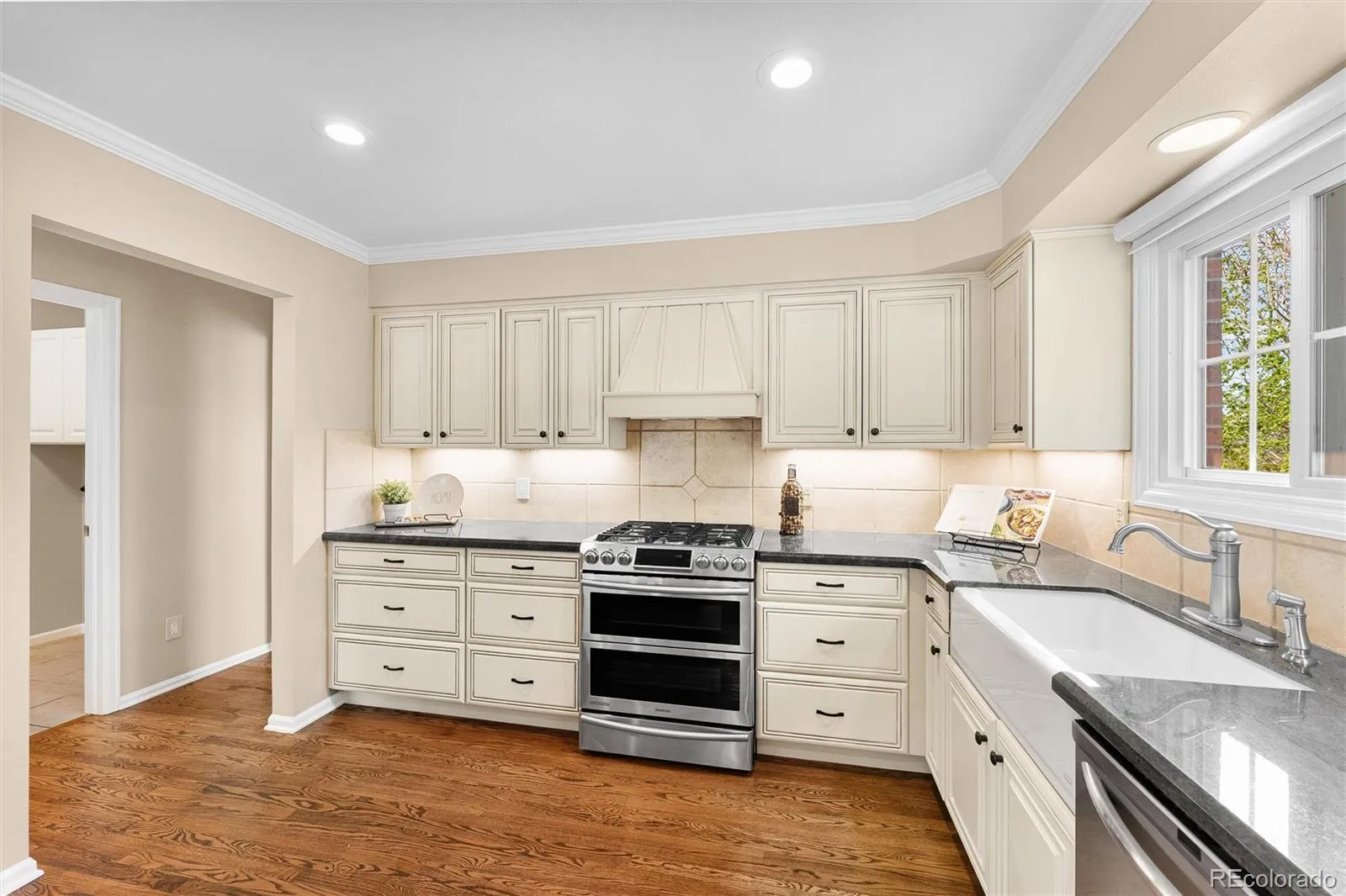 04162026173709 1600 3