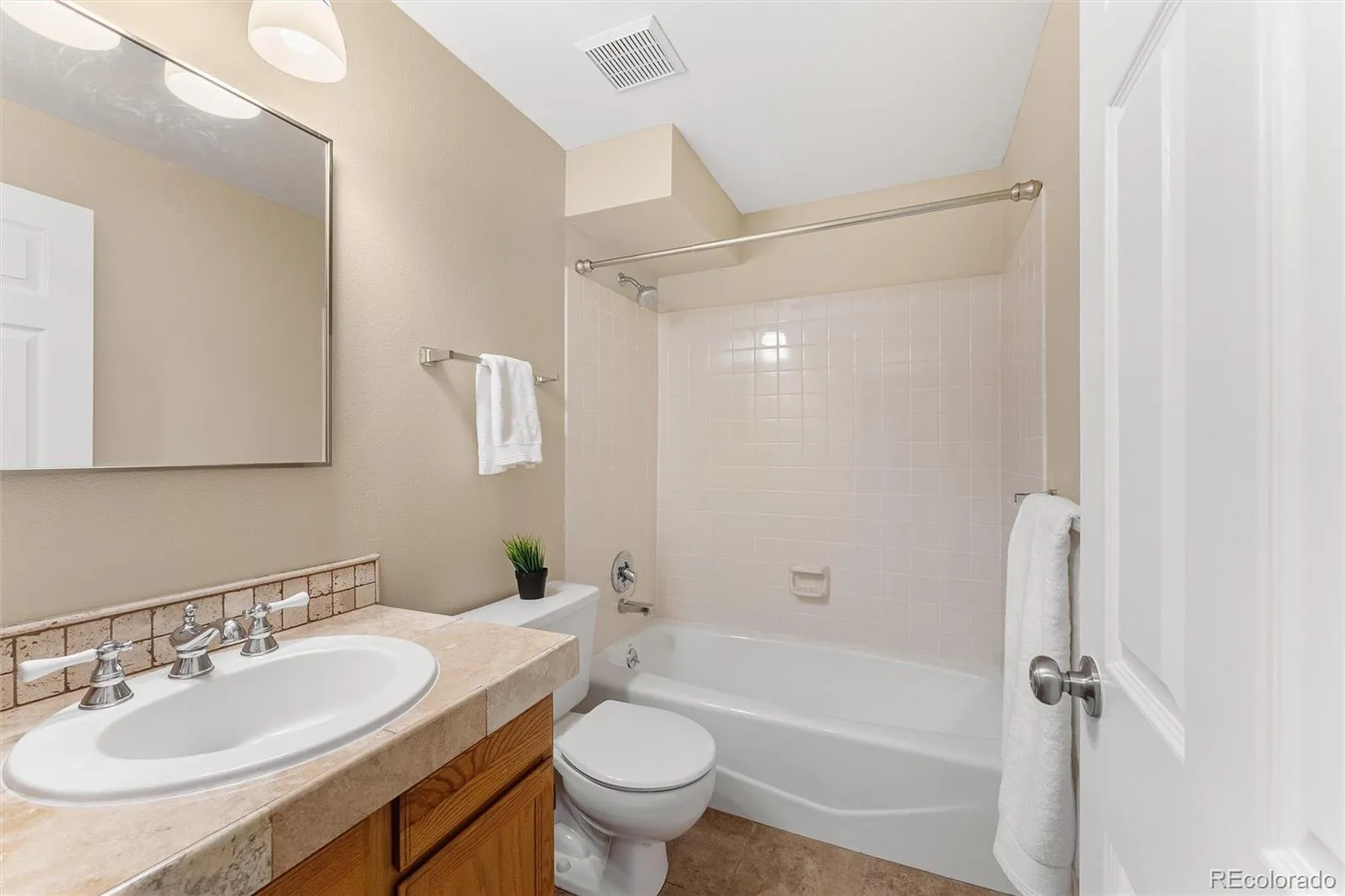 04162026173709 1600 31