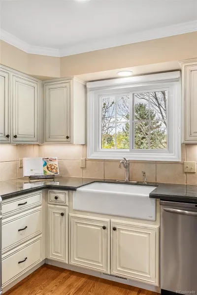 04162026173709 800 6