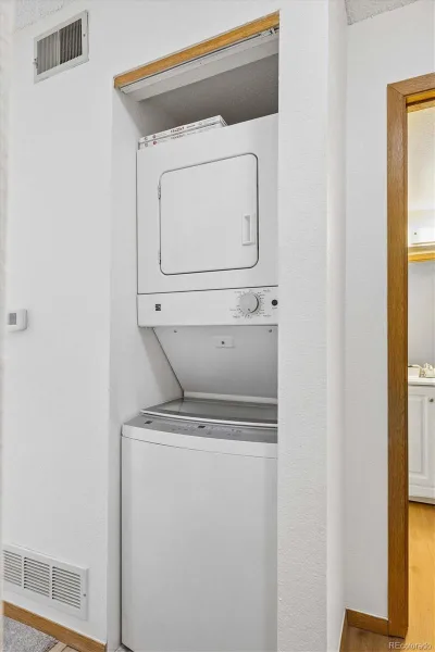 1311 S Cathay Court #204 Aurora CO 80017 | MLS #REC9487543 09252026174453 800 18