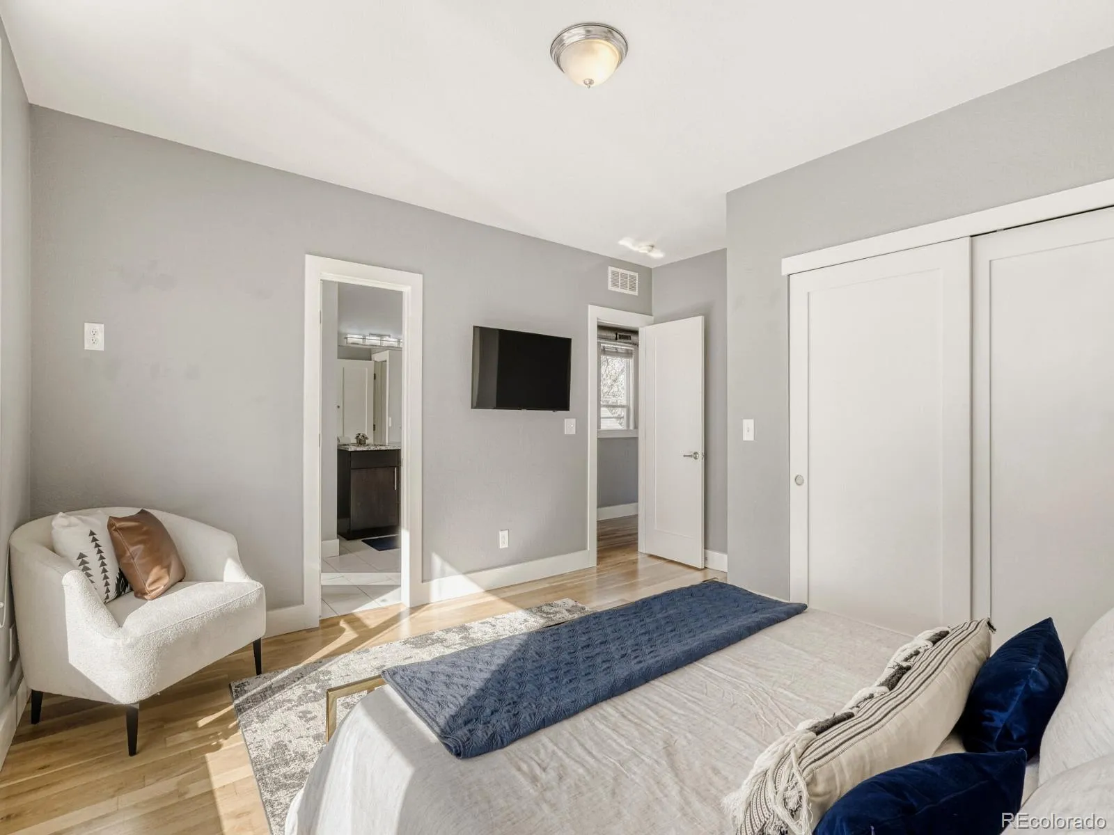 04032026221332 1600 16