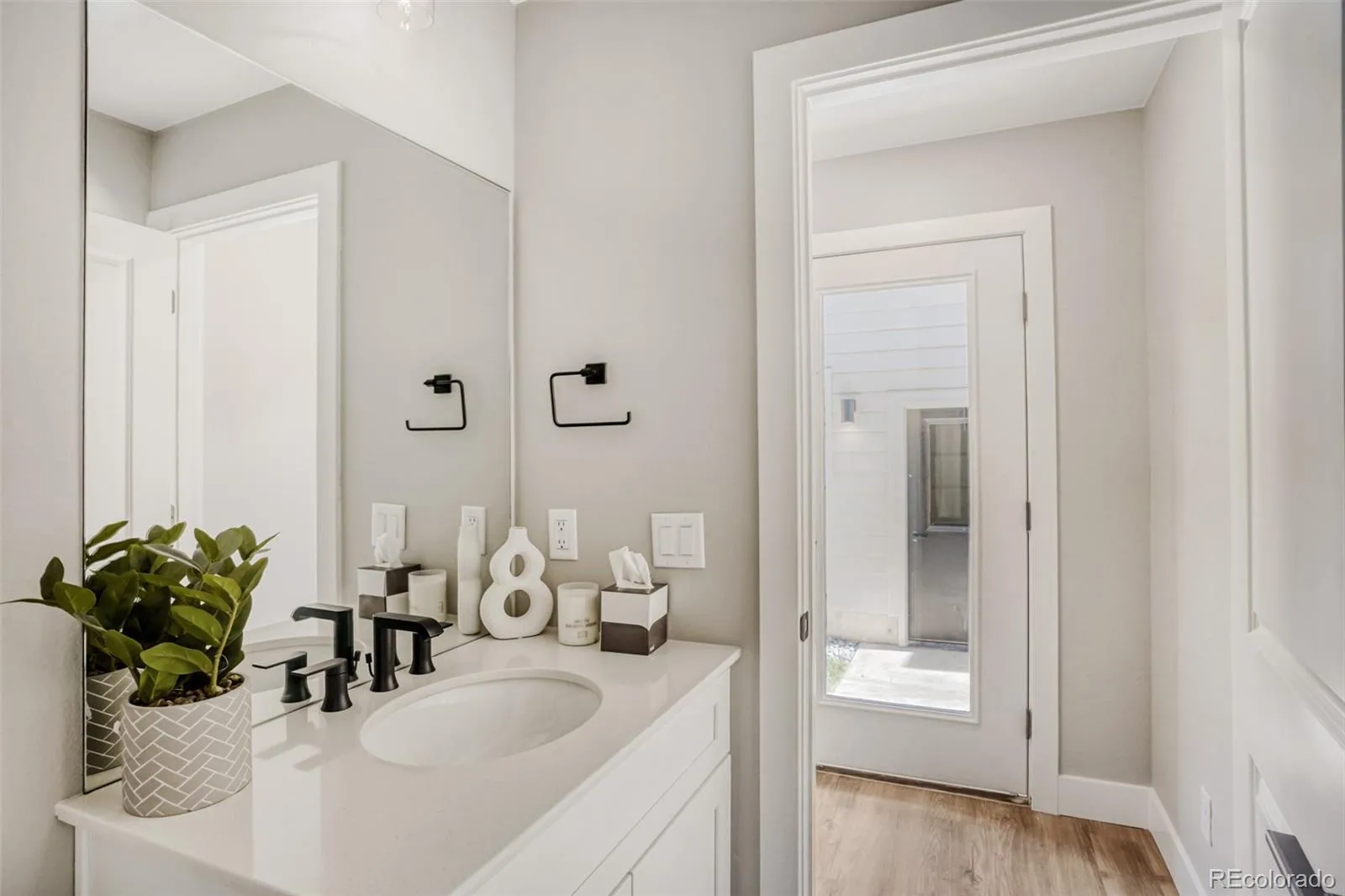 04092026214954 1600 20