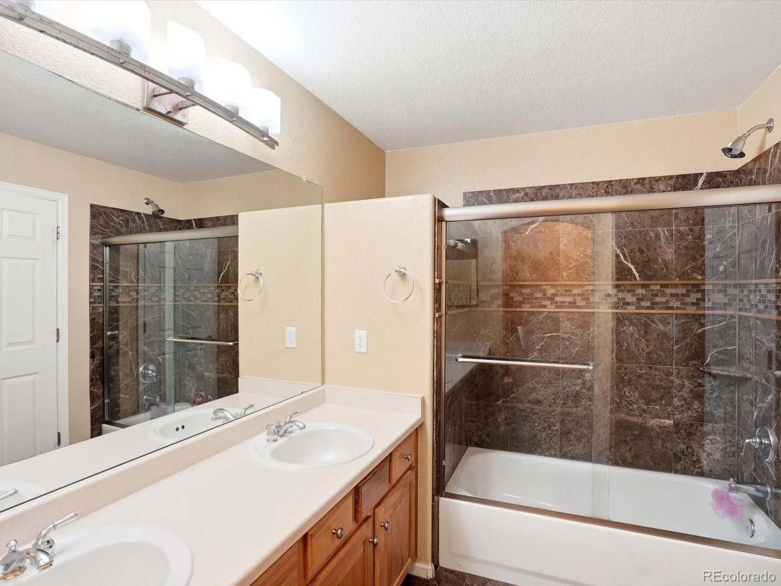 4603 Castle Circle Broomfield CO 80023 MLS #REC9490094 06062026161900 1600 39