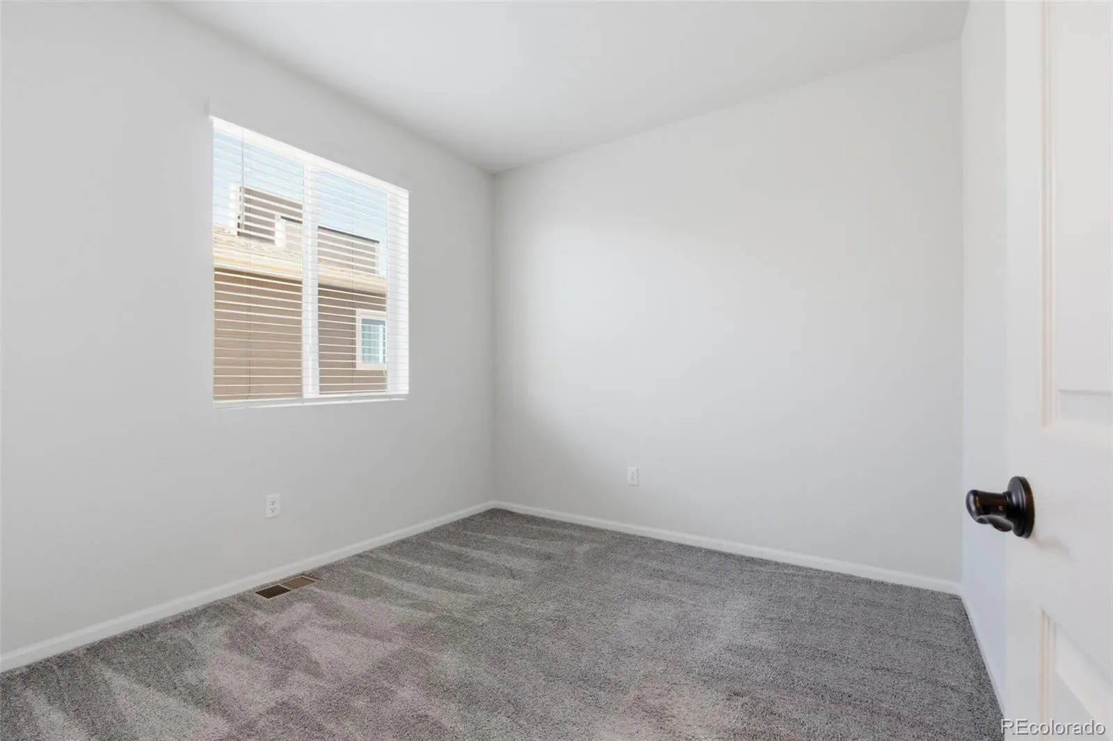 24380 E 42nd Avenue Aurora CO 80019 | MLS #REC9491657 03302026214954 1600 16