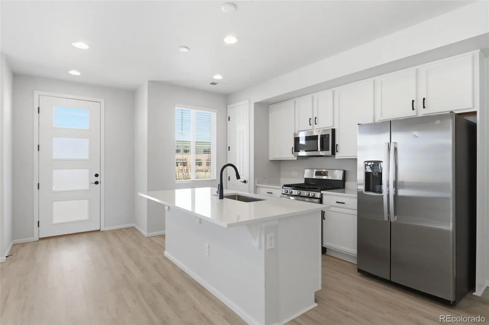 24380 E 42nd Avenue Aurora CO 80019 | MLS #REC9491657 03302026214954 1600 7