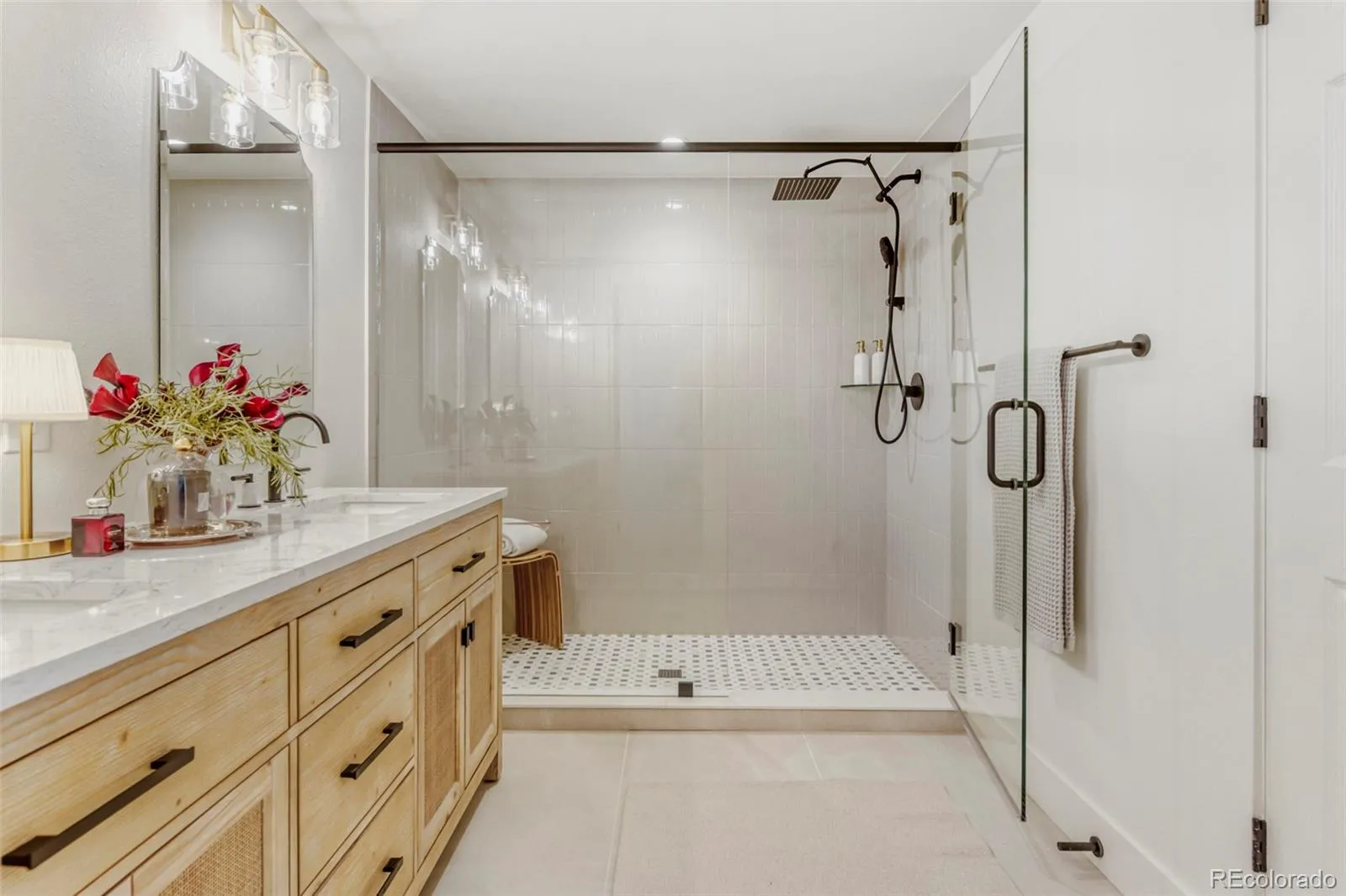 04142026222038 1600 9