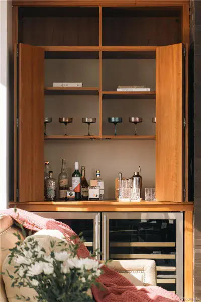 10142025211321 800 22