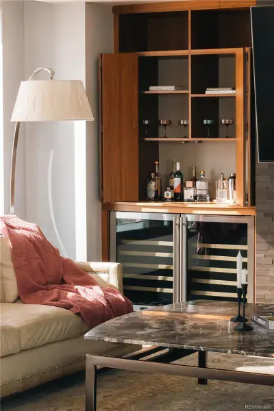 10142025211321 800 23