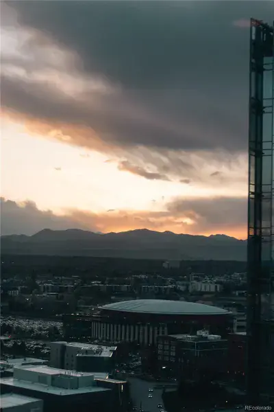 10142025211321 800 26