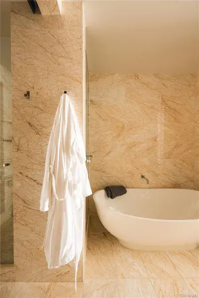 10142025211321 800 32