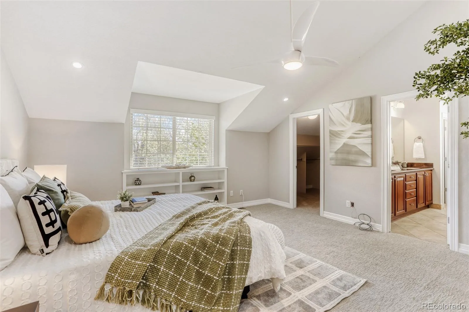 697 S Corona Street Denver CO 80209 MLS #REC9496385 05032026003714 1600 13