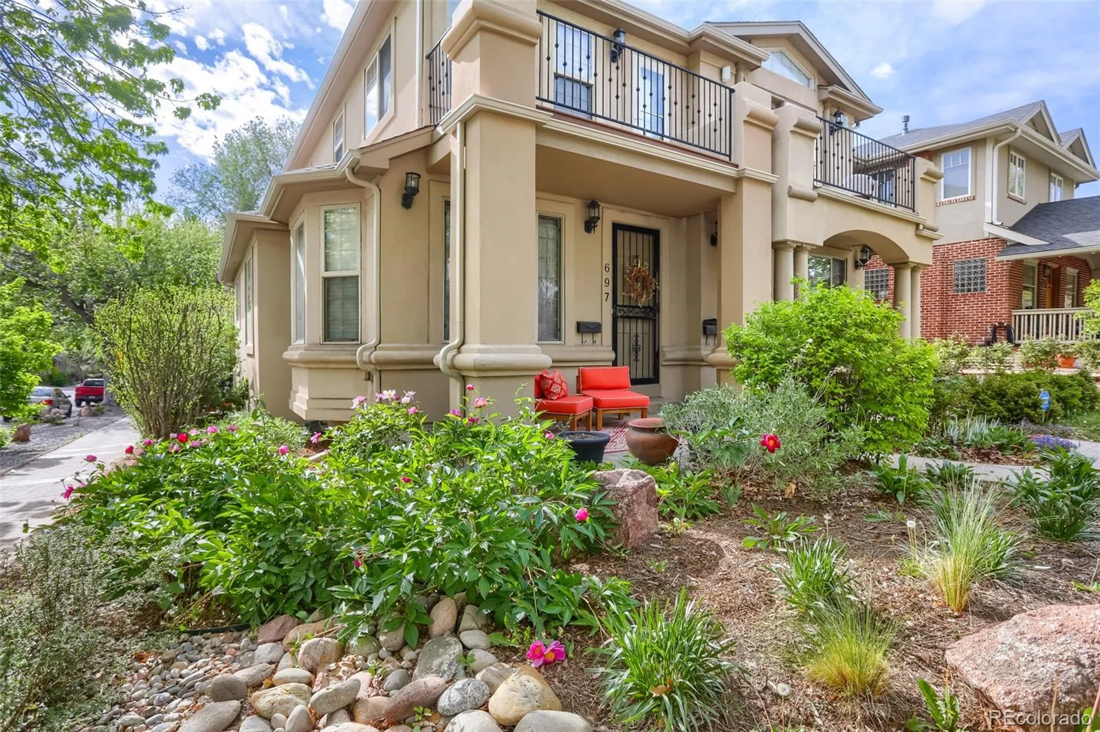 697 S Corona Street Denver CO 80209 MLS #REC9496385 05032026003714 1600 24