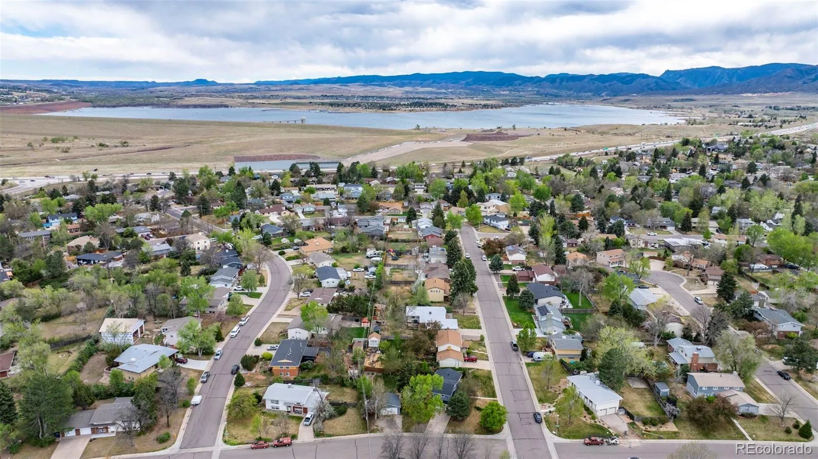 6346 W Monticello Avenue Littleton CO 80128 MLS #REC9498341 04262026175110 1600 37