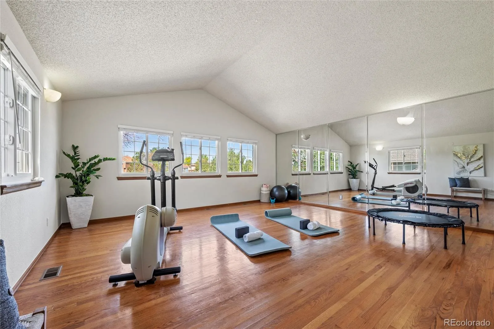 12702 Vrain Street Broomfield CO 80020 MLS #REC9498626 06232026132224 1600 19