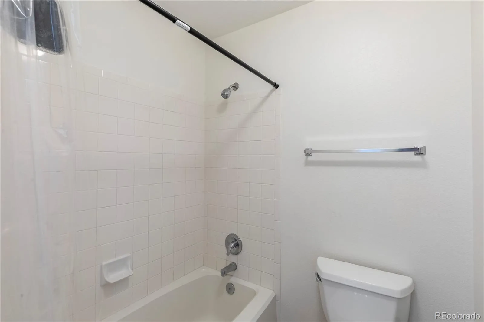 14324 W Wesley Circle Lakewood CO 80228 MLS #REC9500343 05202026002349 1600 24