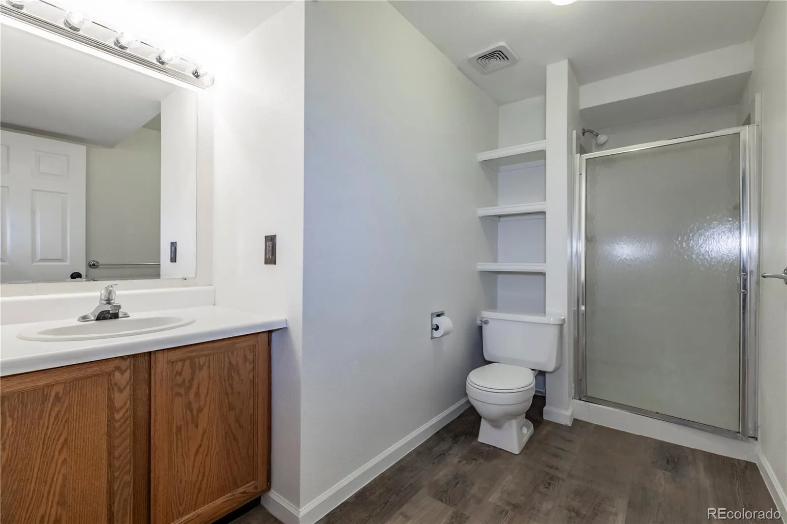 14324 W Wesley Circle Lakewood CO 80228 MLS #REC9500343 05202026002349 1600 34