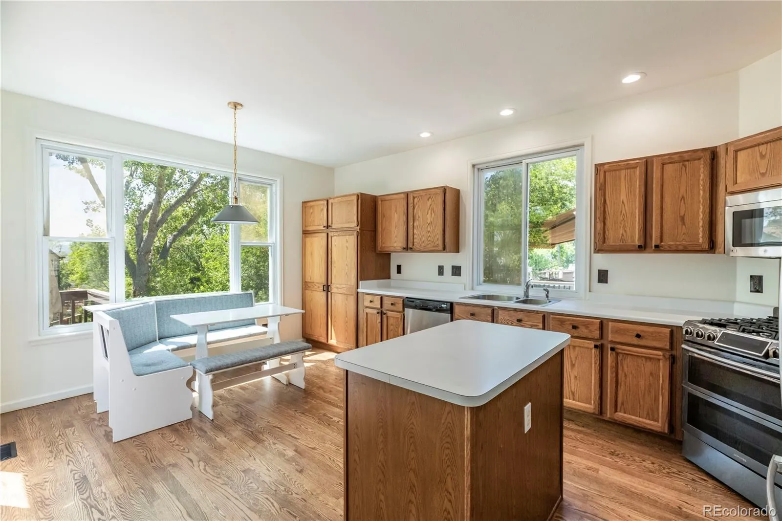 14324 W Wesley Circle Lakewood CO 80228 MLS #REC9500343 05202026002349 1600 6