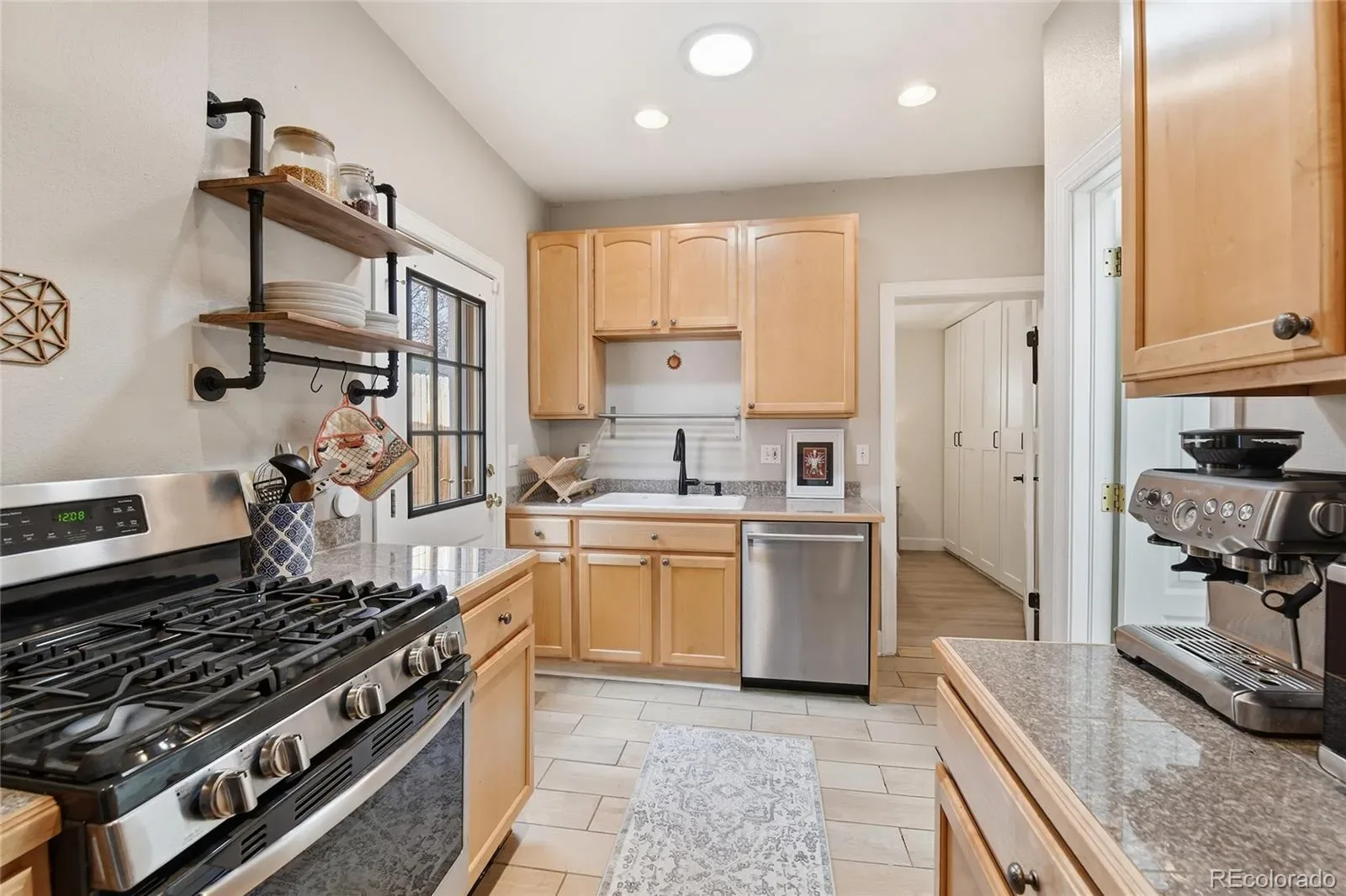 828 S Emerson Street Denver CO 80209 MLS #REC9500448 03182026053757 1600 5