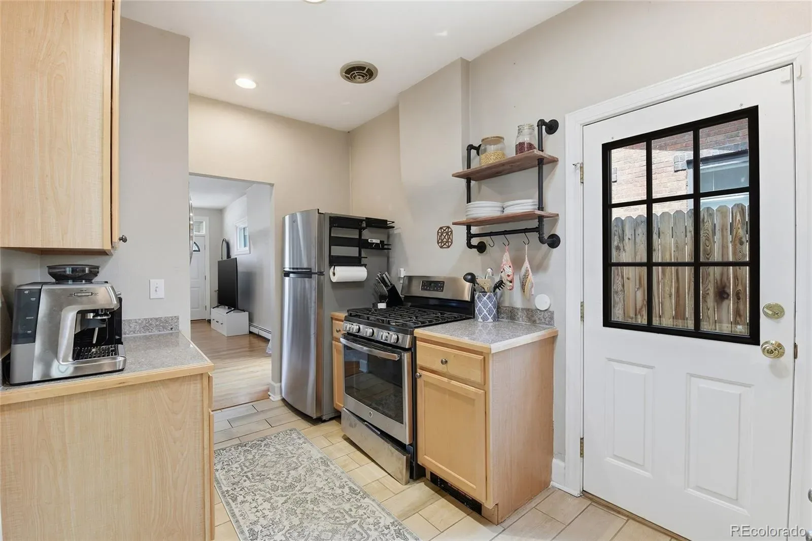 828 S Emerson Street Denver CO 80209 MLS #REC9500448 03182026053757 1600 6