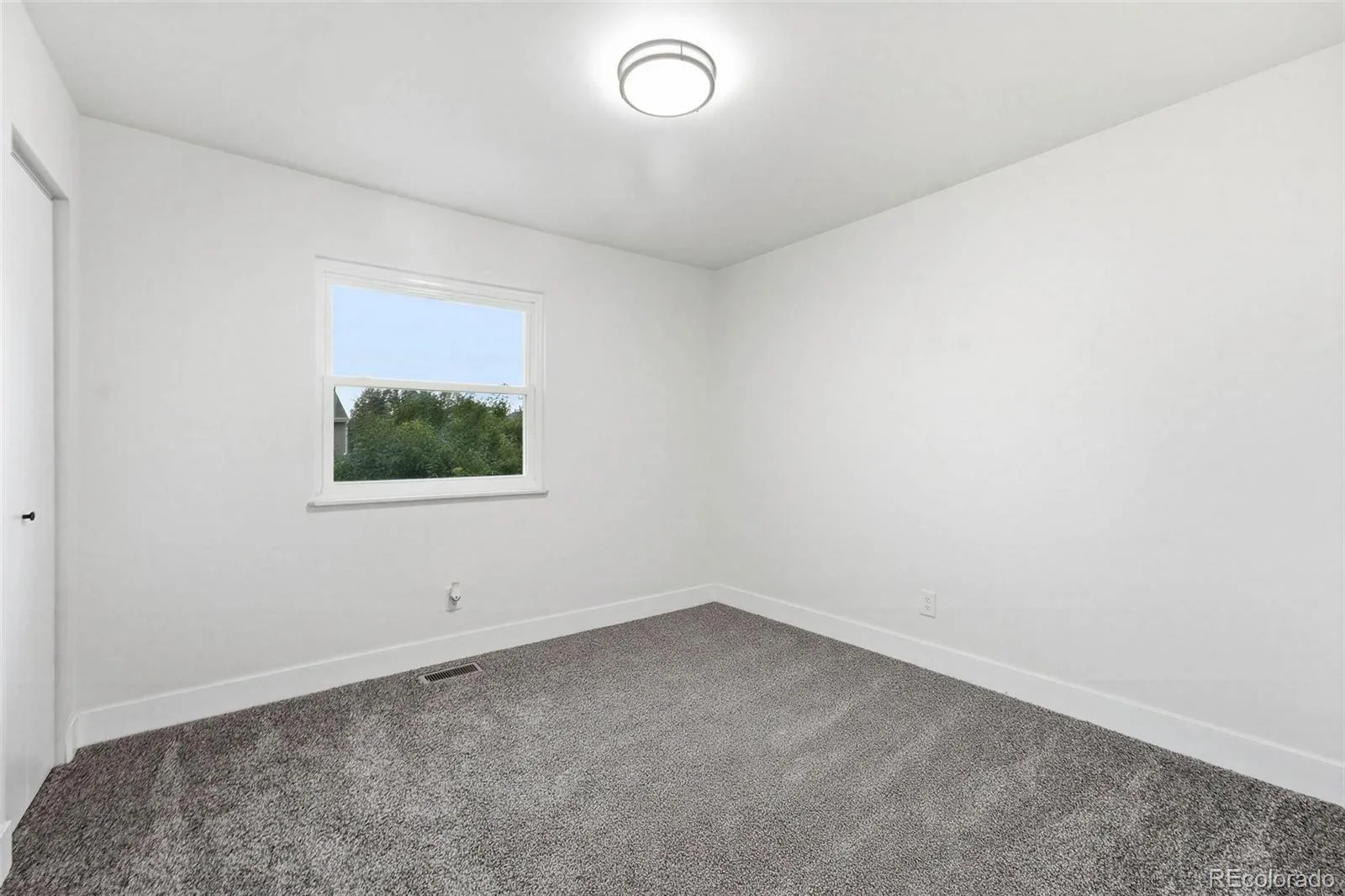 11229 Holly Street Denver CO 80233 | MLS #REC9503340 08112026043259 1600 10