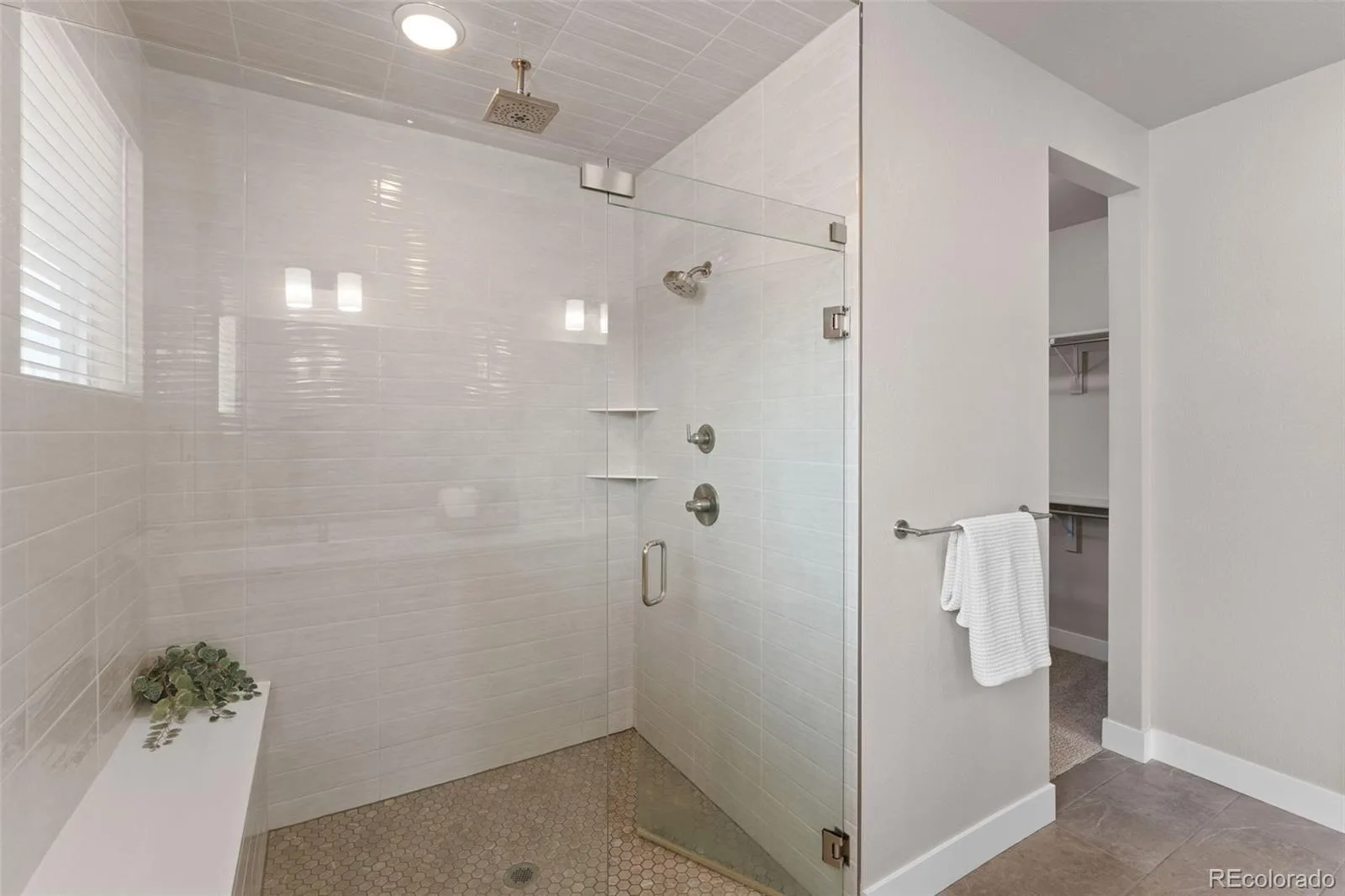 9751 E 62nd Drive Denver CO 80238 | MLS #REC9504278 08132026224006 1600 23