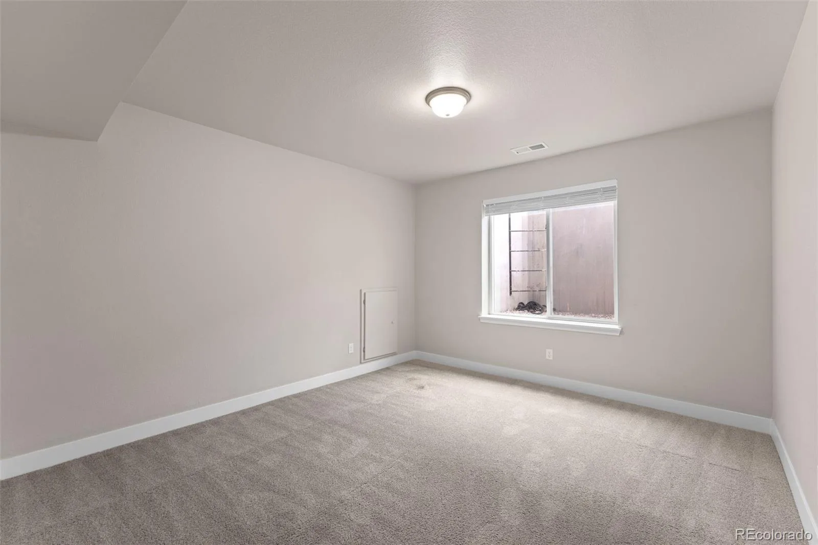 9751 E 62nd Drive Denver CO 80238 | MLS #REC9504278 08132026224006 1600 39