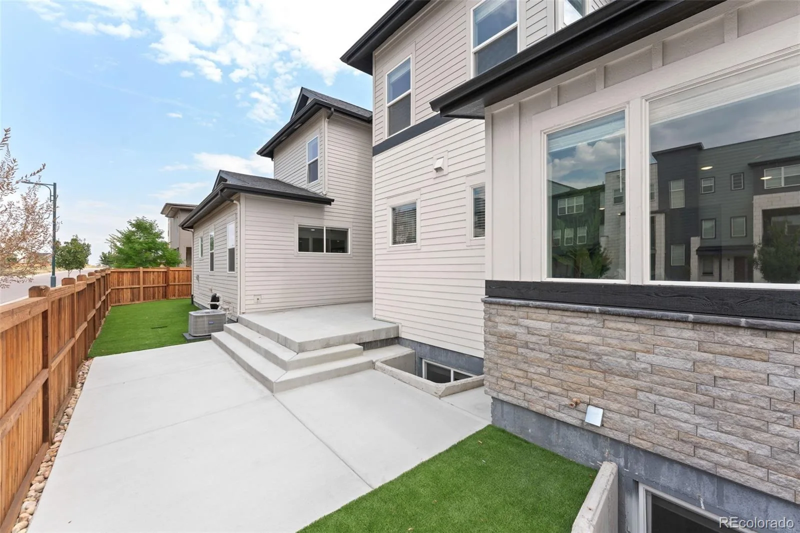 9751 E 62nd Drive Denver CO 80238 | MLS #REC9504278 08132026224006 1600 42