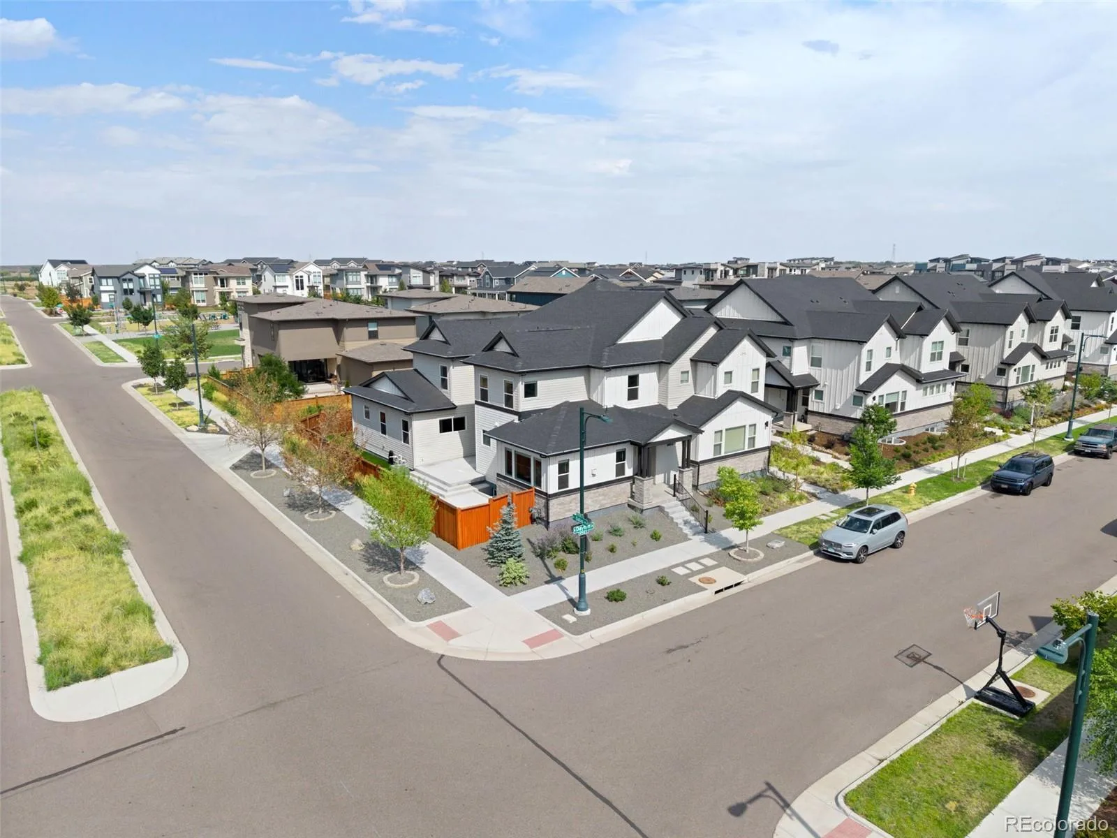 9751 E 62nd Drive Denver CO 80238 | MLS #REC9504278 08132026224006 1600 46