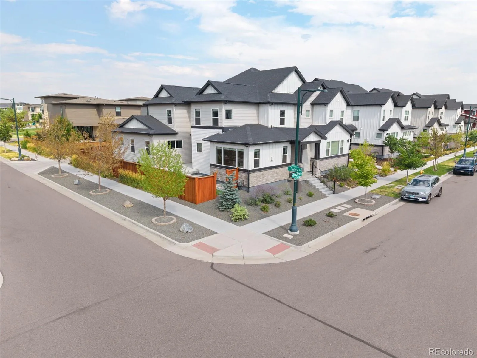 9751 E 62nd Drive Denver CO 80238 | MLS #REC9504278 08132026224006 1600 48