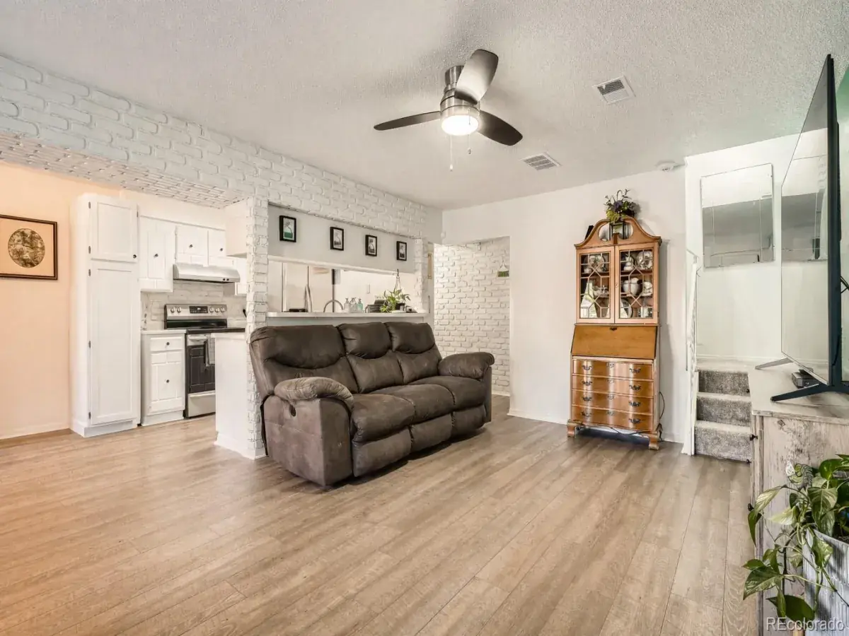 1165 S Fairplay Circle #B Aurora CO 80012 MLS #REC9504476 02212026005822 1200 6