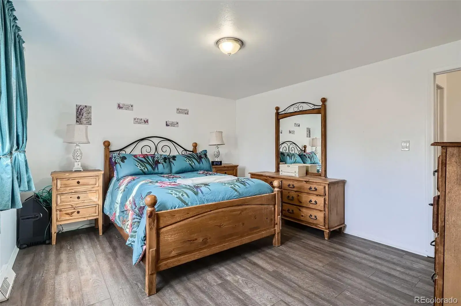 1165 S Fairplay Circle #B Aurora CO 80012 MLS #REC9504476 02212026005822 1600 14