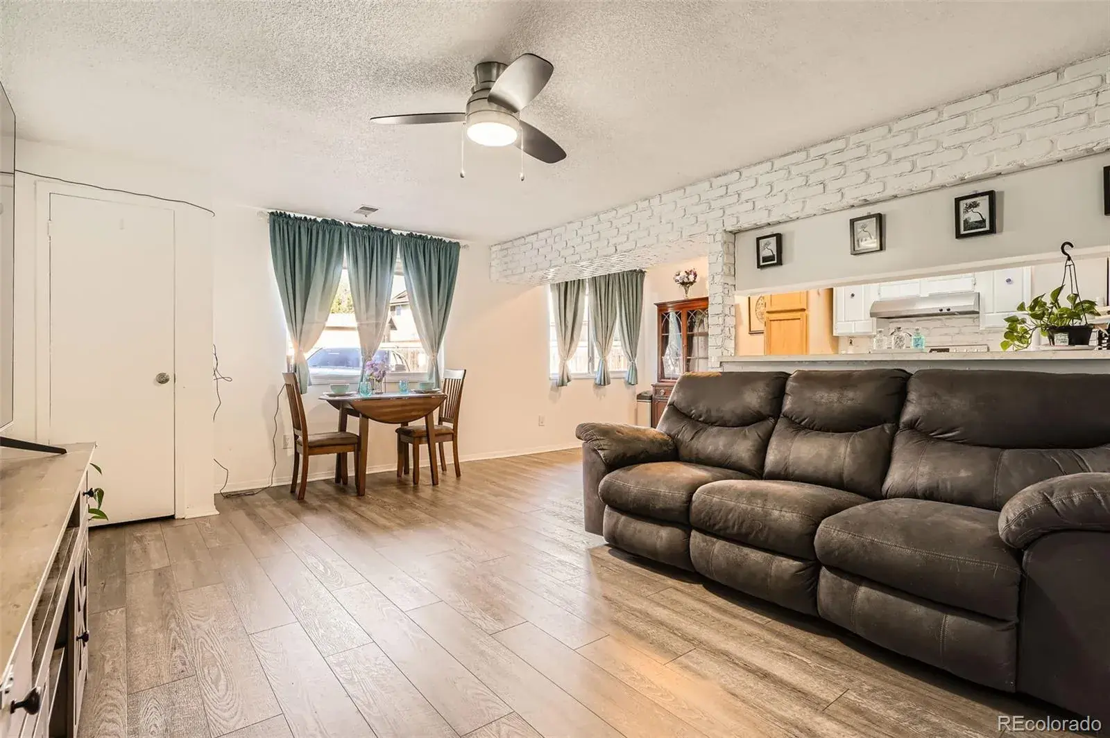 1165 S Fairplay Circle #B Aurora CO 80012 MLS #REC9504476 02212026005822 1600 2