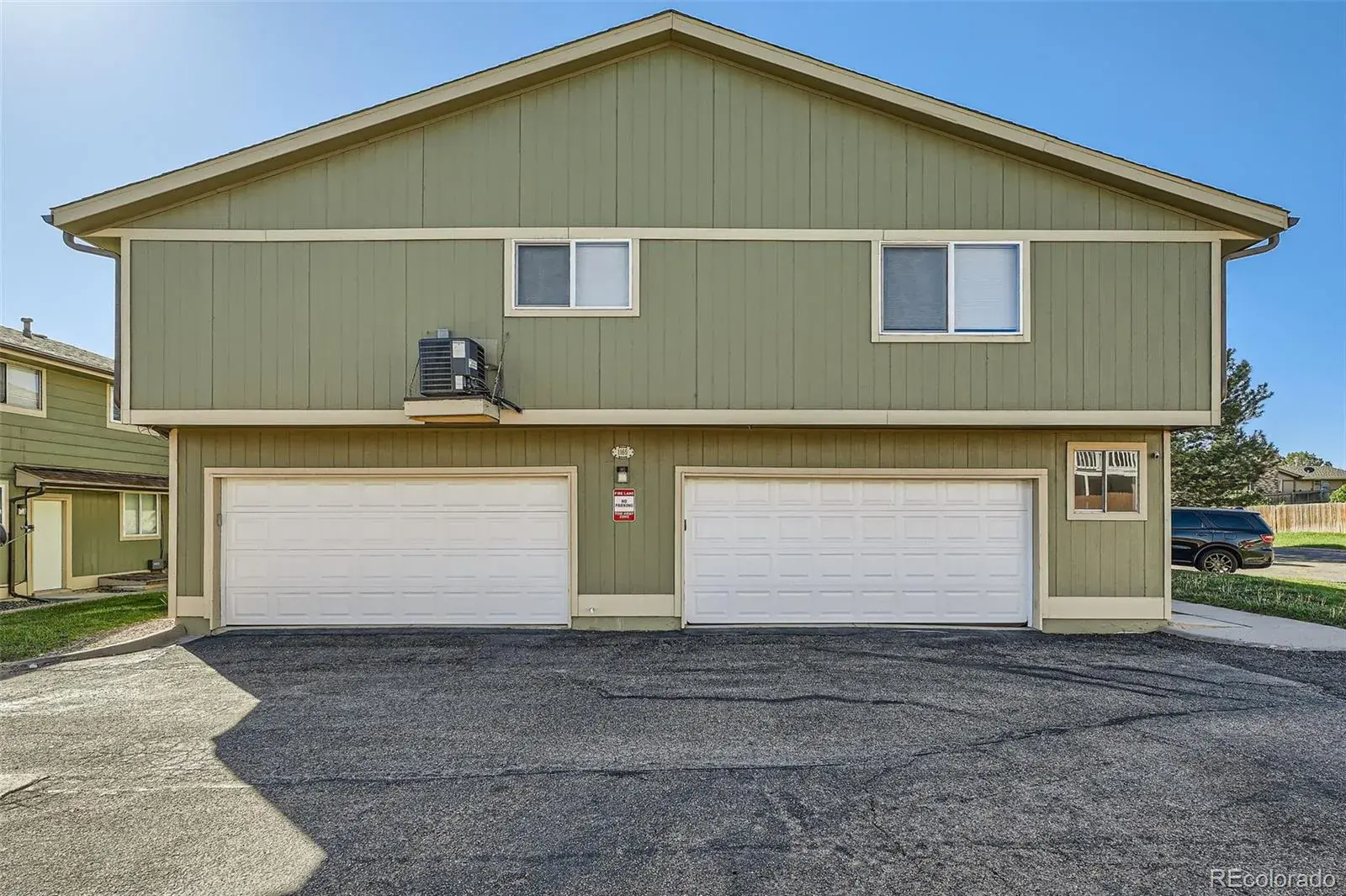 1165 S Fairplay Circle #B Aurora CO 80012 MLS #REC9504476 02212026005822 1600 22