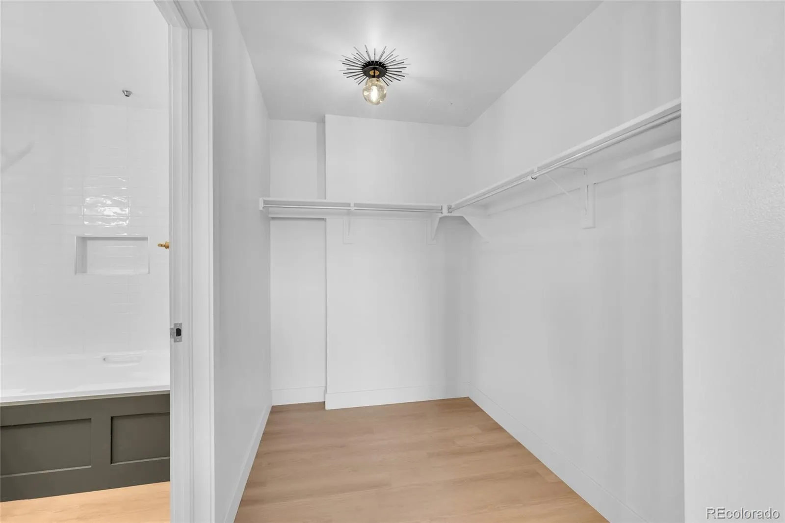 04052026003941 1600 21