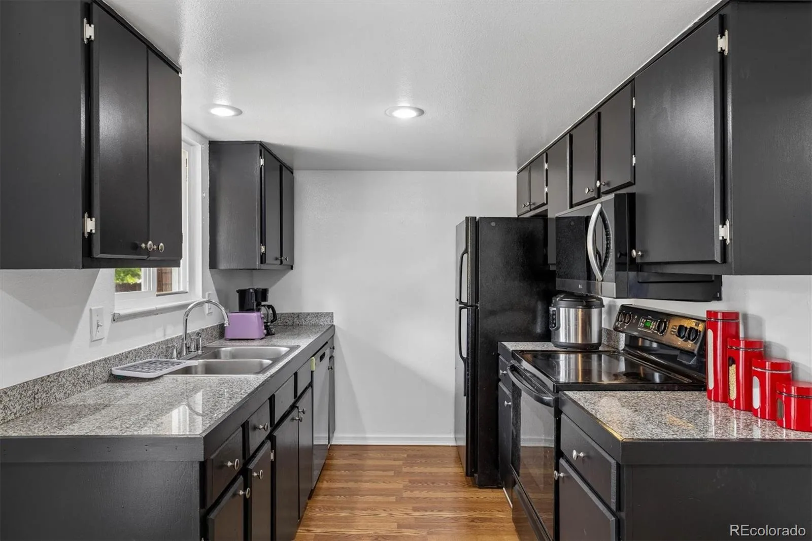 7711 W GLASGOW Place Littleton CO 80128 | MLS #REC9510175 06262026223816 1600 10