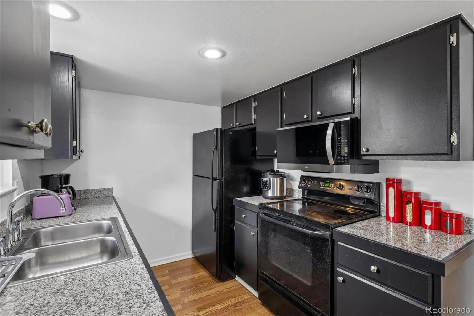7711 W GLASGOW Place Littleton CO 80128 | MLS #REC9510175 06262026223816 1600 12