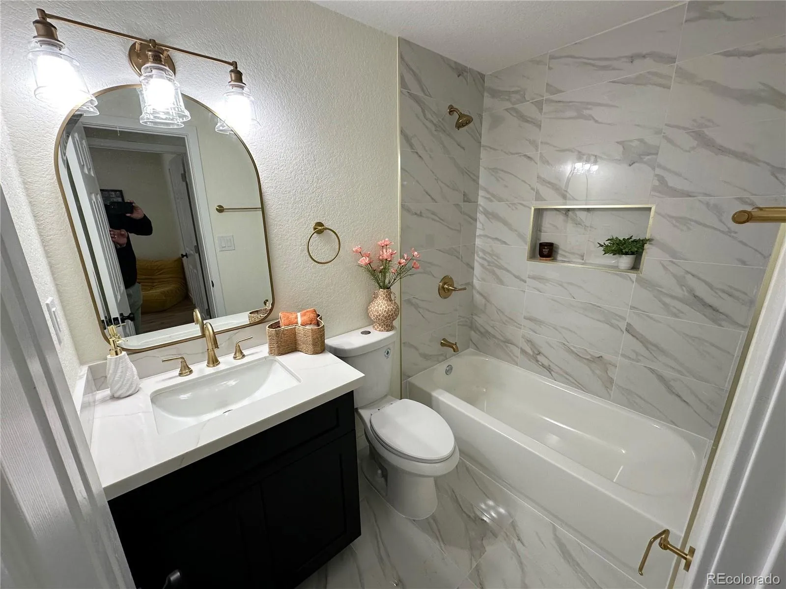2560 S Sable Way Aurora CO 80014 MLS #REC9511355 04262026192118 1600 10