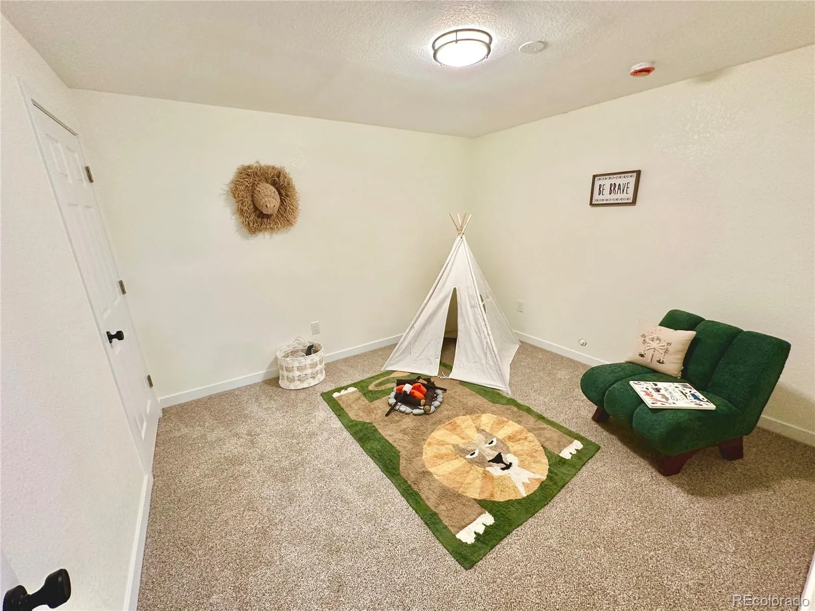 2560 S Sable Way Aurora CO 80014 MLS #REC9511355 04262026192118 1600 14