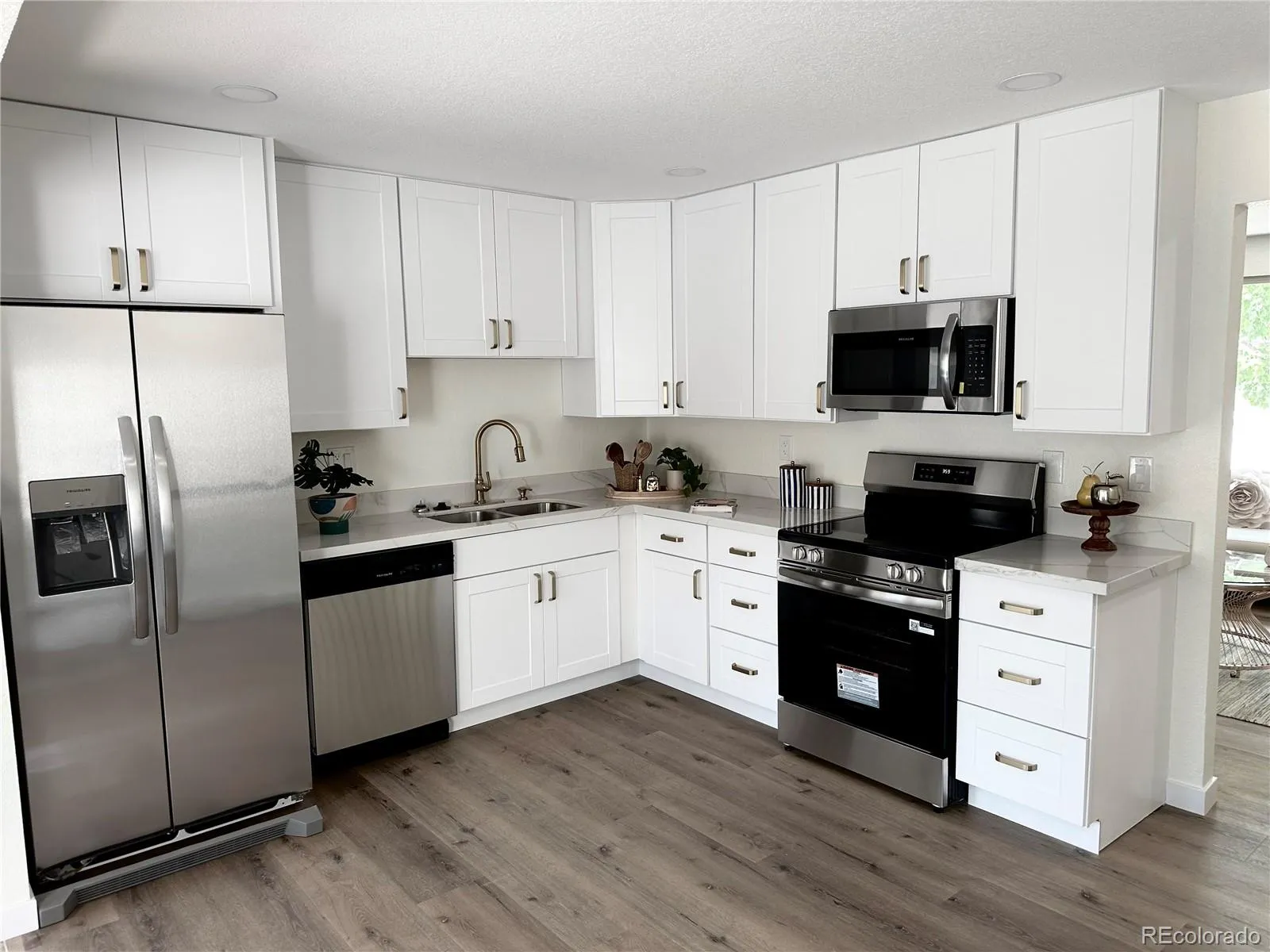 2560 S Sable Way Aurora CO 80014 MLS #REC9511355 04262026192118 1600 5