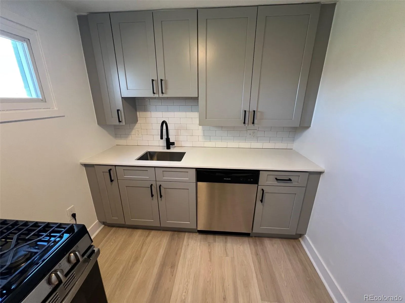 671 S Stuart Street Denver CO 80219 MLS #REC9511422 04302026183256 1600 1