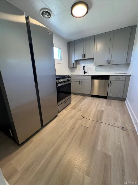 671 S Stuart Street Denver CO 80219 MLS #REC9511422 04302026183256 800 4