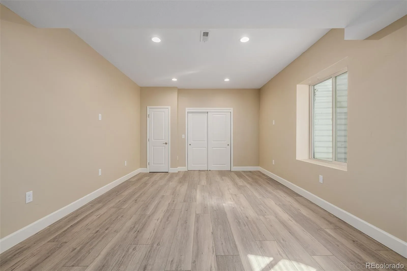 9557 Boone Lane Littleton CO 80125 | MLS #REC9511485 08202026155716 1600 28